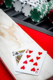 Live Super Sic Bo dealer studio at bayar77 login with dice cage, HD camera angles, and real-time settlement display